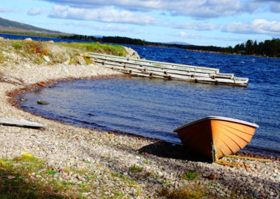 Lappland Ruhe Abenteuer Cabins Urige Blockhütten zum Entspannen Sommer See